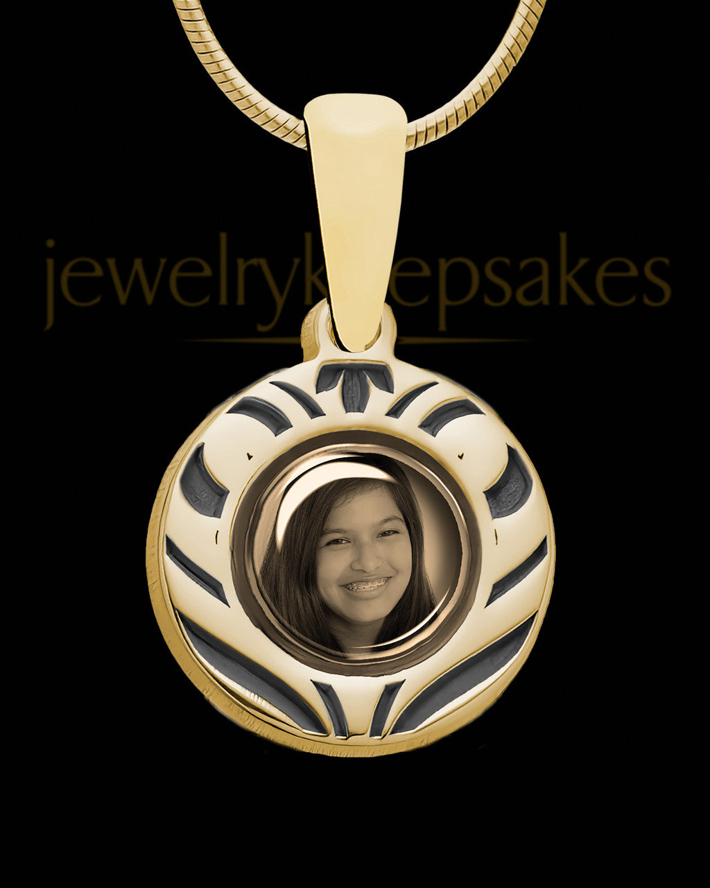 14K Gold Photo Intricate Circle Pendant