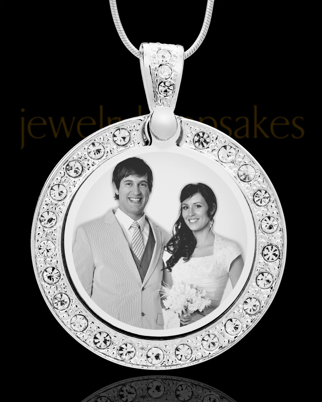 Custom Photo Engraved Pendant Necklace Gem Circle