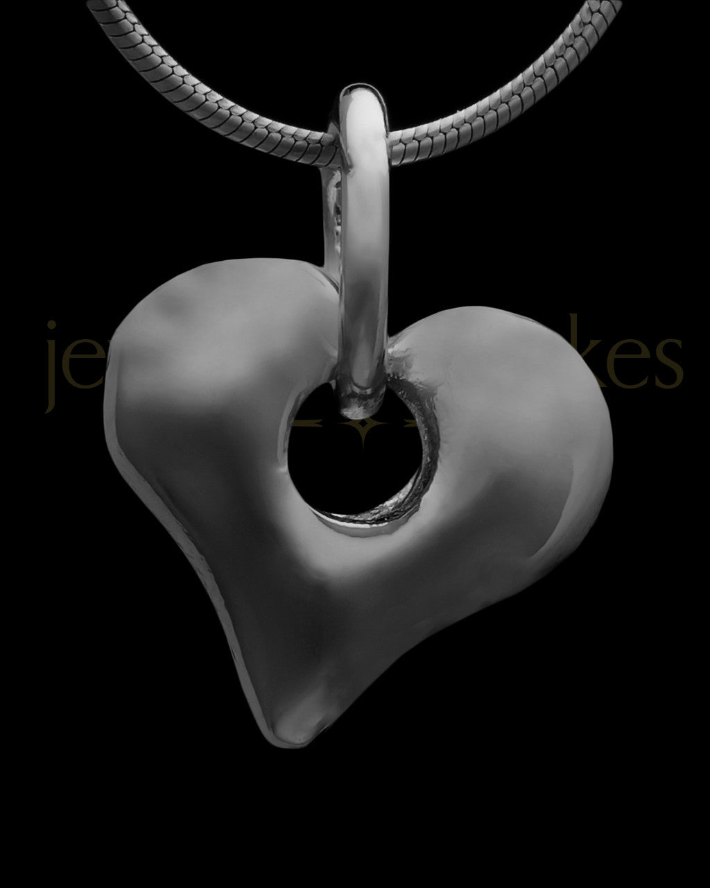 Black Plated Stylish Heart Permanently Sealed Waterproof Jewelry