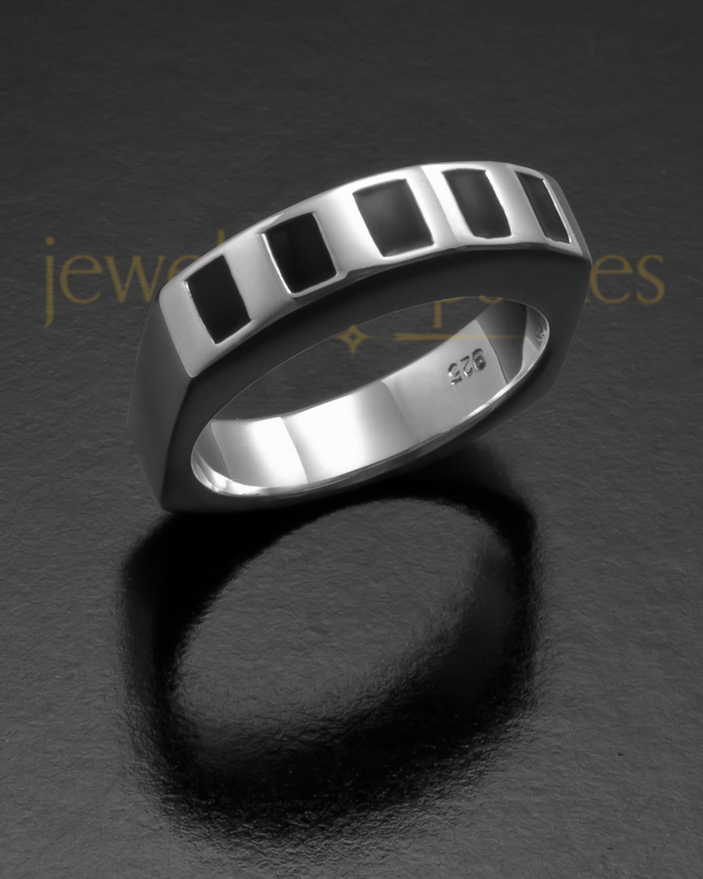 Ladies 14k White Gold Commemoration Ashes Ring